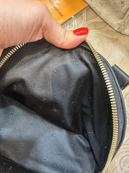Сумка Louis Vuitton женский кожа черный 128895-2