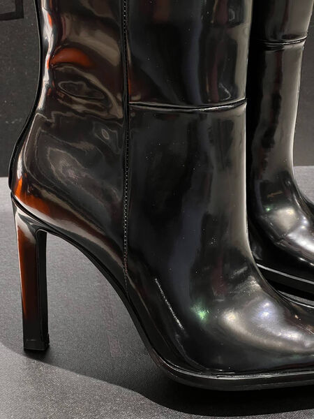 Сапоги Saint Laurent женский кожа черный 161784-4