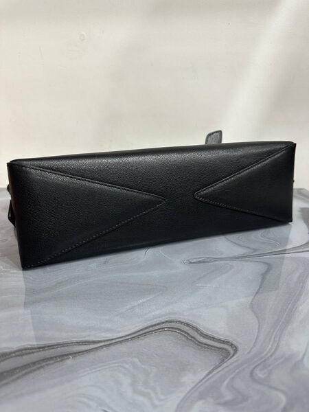 Сумка Alaïa женский кожа черный 153075-3