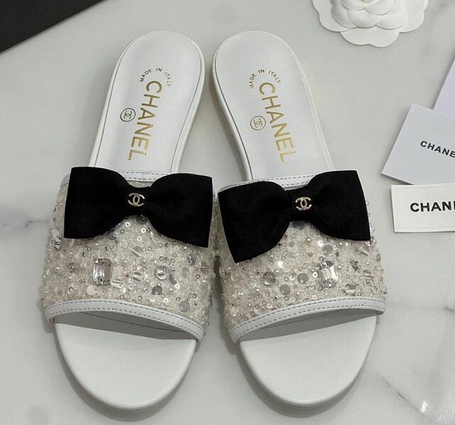 Шлепки Chanel женский текстиль белый 180824