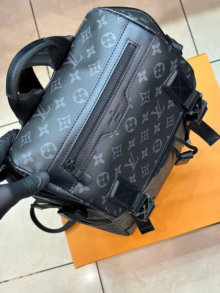 Мужской рюкзак Louis Vuitton мужской кожа черный 167092-3