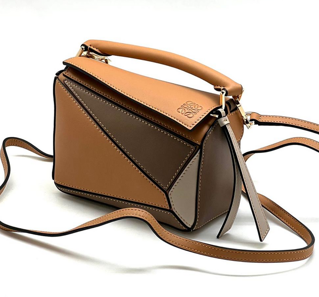 Сумка Loewe женский кожа 76027
