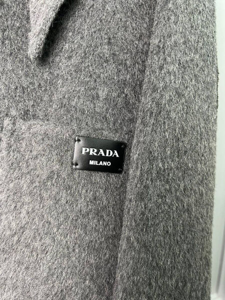 Пальто Prada женский графитовый 127419-3