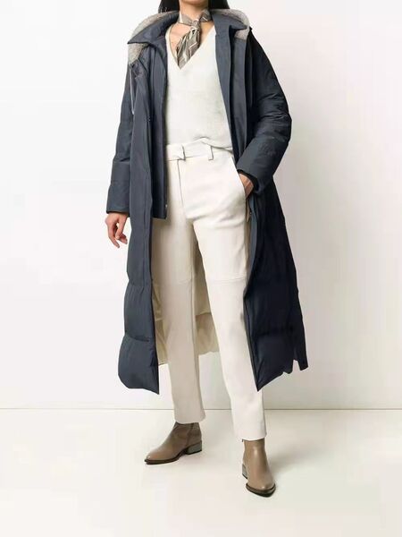 Пуховик Brunello Cucinelli женский черный 62308-2