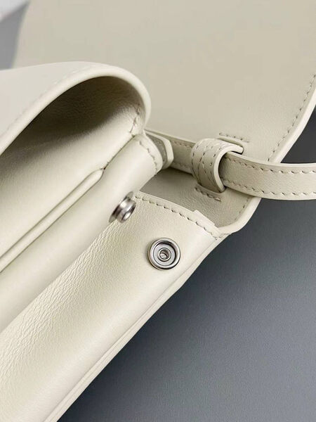 Сумка Balenciaga Bel Air женский кожа белый 182442-7