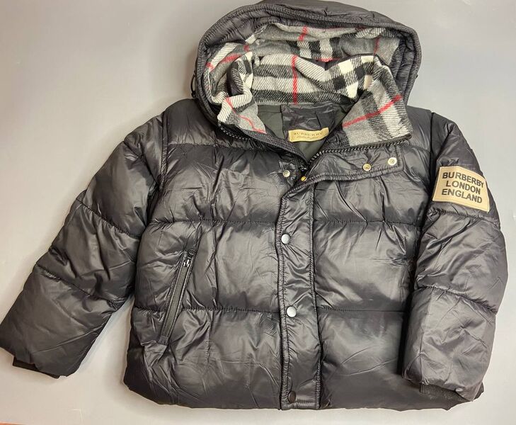 Детский пуховик Burberry черный 165311