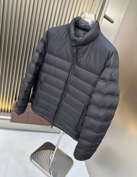 Пуховик Moncler мужской черный 167410-3