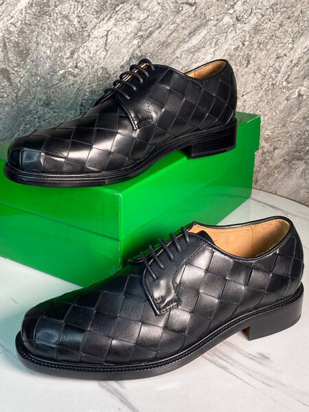 Мужские туфли Bottega Veneta мужской кожа черный 161430-2