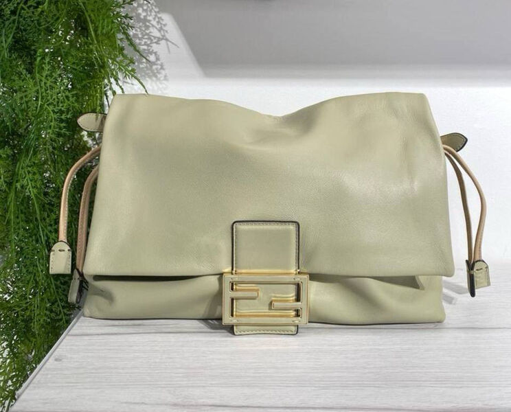 Сумка Fendi Mamma Baguette женский кожа горчичный 186381-2