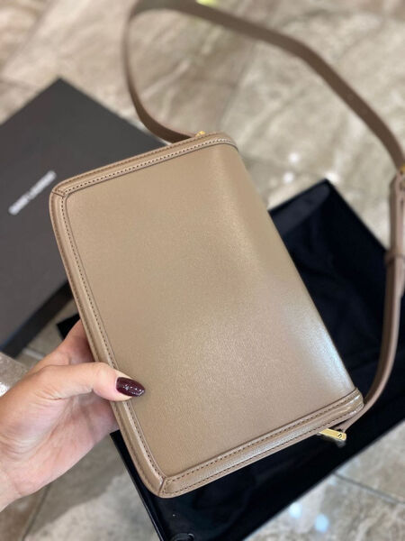 Сумка Saint Laurent Solferino женский кожа бежевый 97036-2
