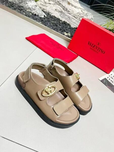 Женские сандалии Valentino женский кожа нюдовый u0155133-1-5