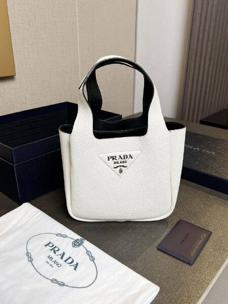 Сумка Prada женский кожа белый g5176472-1