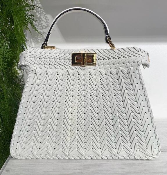 Сумка Fendi Peekaboo женский кожа бежевый 186748