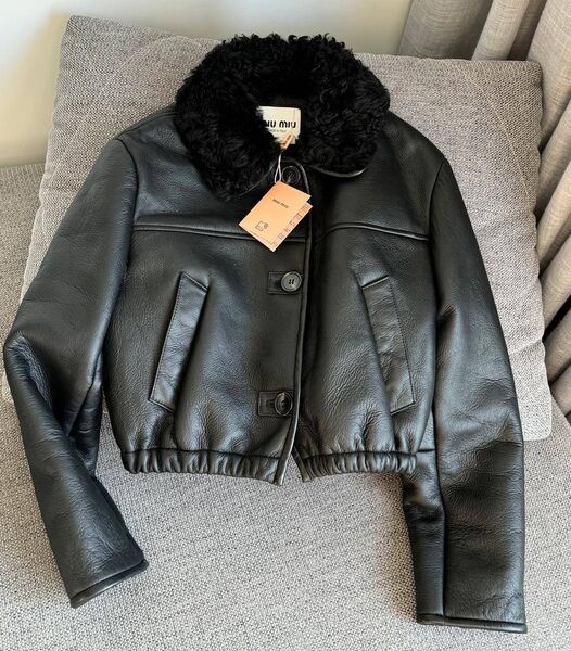 Куртка Miu Miu женский кожа черный 164506