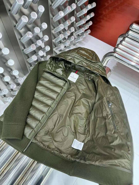 Мужская куртка Moncler мужской болотный 161312-4