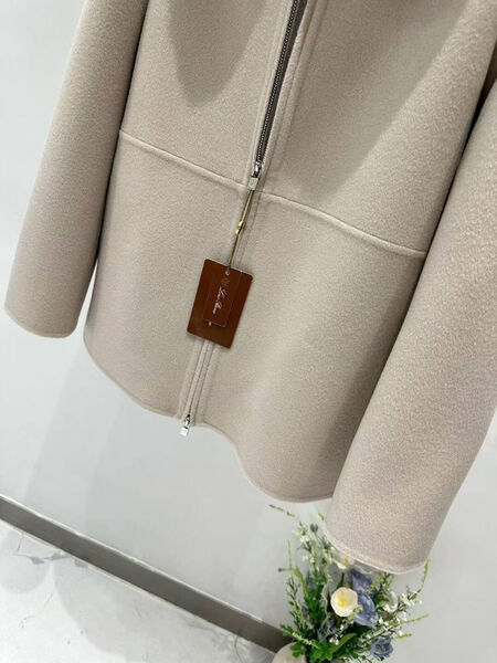Пальто Loro Piana женский бежевый 201851-5