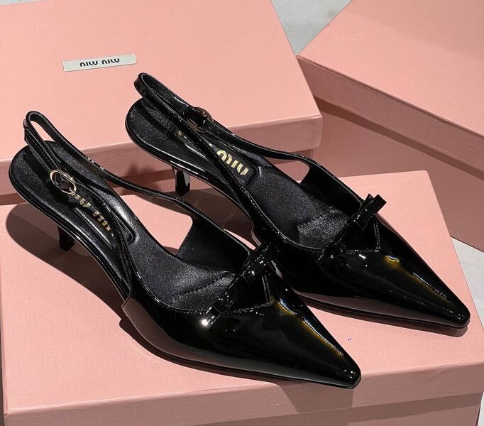 Туфли Miu Miu женский кожа черный 146901