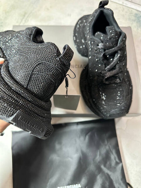 Кроссовки Balenciaga женский черный 137476-6