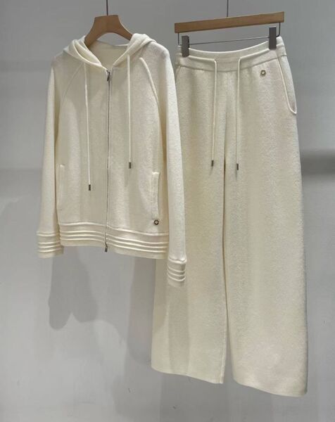 Костюм Loro Piana женский белый 199885