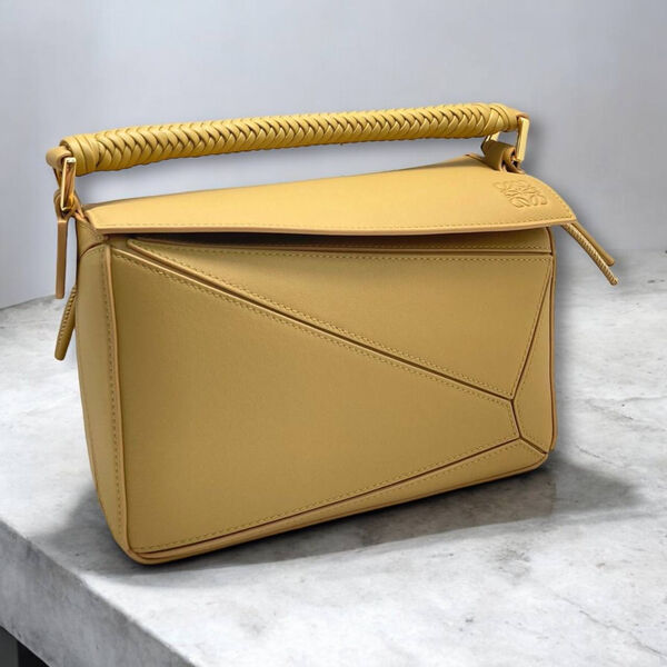 Сумка Loewe женский кожа горчичный 156071