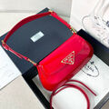 Сумка Prada женский кожа бордовый 149591-2