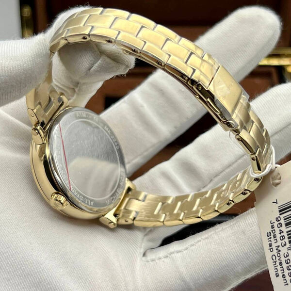 Часы Michael Kors Lauryn бежевый 155568-4
