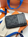 Картхолдер Louis Vuitton мужской кожа черный 108251-8