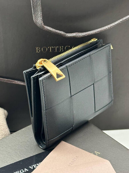 Мужской кошелек Bottega Veneta мужской кожа черный 121002-4