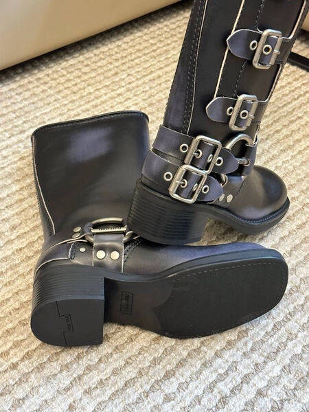 Сапоги Miu Miu женский кожа черный 126683-6