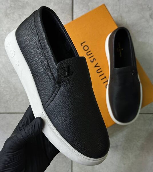 Мужские лоферы Louis Vuitton мужской кожа черный 145422