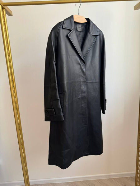 Плащ Prada женский кожа черный 125630-8
