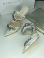 Туфли Manolo Blahnik женский болотный 80837-3