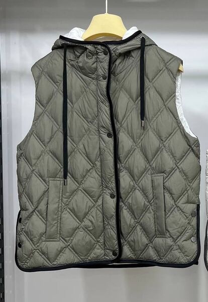 Жилет Brunello Cucinelli женский болотный 95449-4