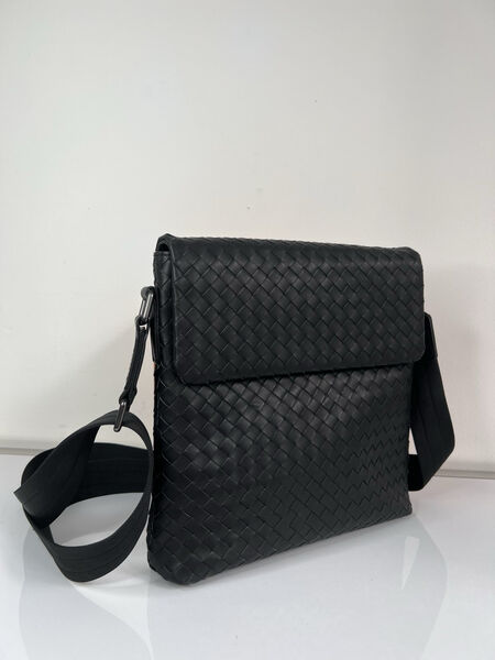 Мужская сумка мессенджер Bottega Veneta мужской кожа черный 149911-3