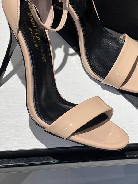 Босоножки Saint Laurent женский кожа бежевый 105225-2