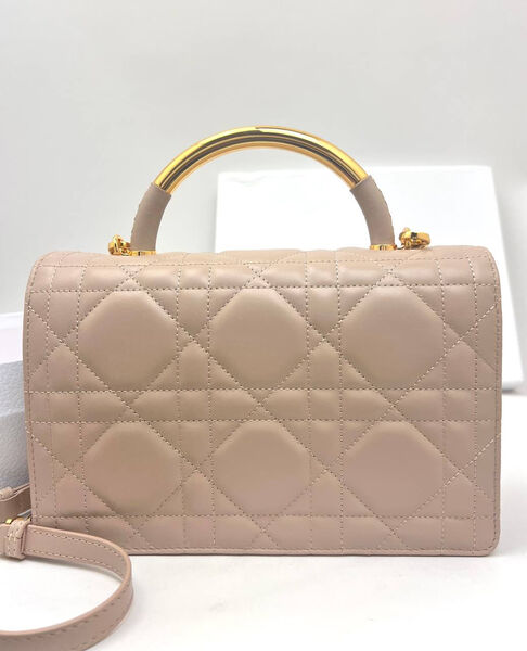 Сумка Christian Dior женский кожа бежевый 155095-6