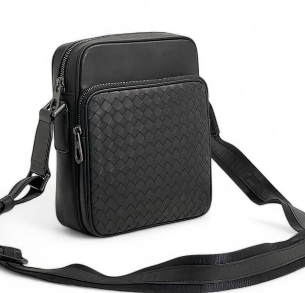 Мужская сумка мессенджер Bottega Veneta мужской кожа черный 154002