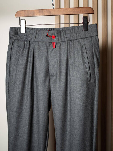 Мужской костюм Kiton мужской графитовый 173513-8