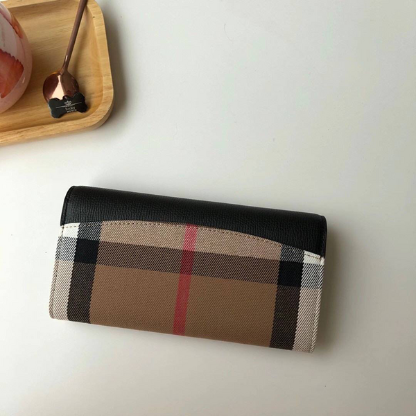 Кошелек Burberry женский кожа бежевый 31736-5
