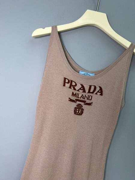 Платье Prada женский бежевый 123129-2