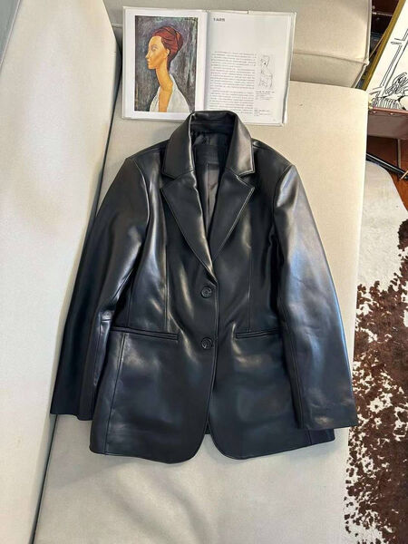 Куртка пиджак Prada женский кожа черный 195117-4