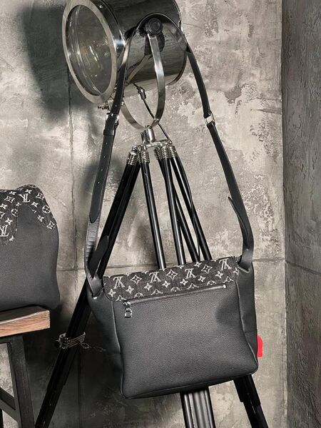 Мужская сумка мессенджер Louis Vuitton мужской кожа черный 42916-2