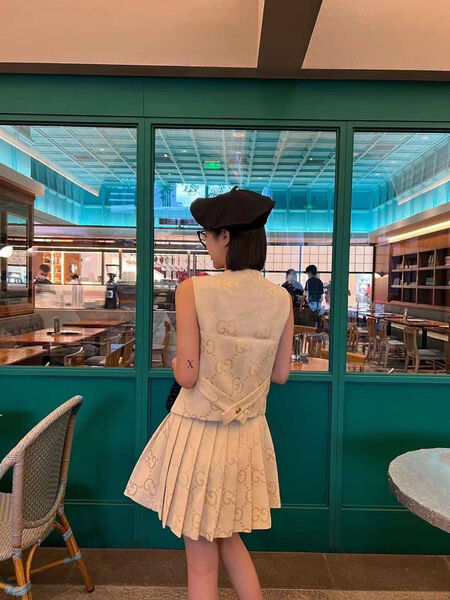 Костюм Gucci женский графитовый 141753-3