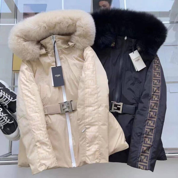 Пуховик Fendi женский бежевый 129170-4