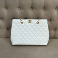 Сумка Chanel женский кожа белый 128890-3
