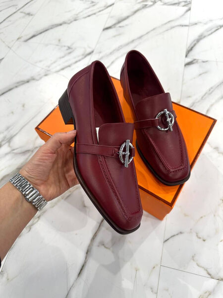 Лоферы Hermès женский кожа бордовый 188995-2