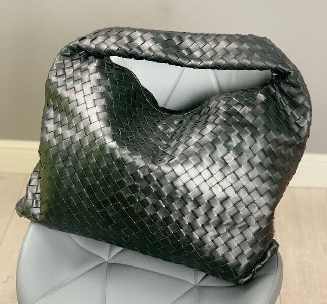 Сумка Bottega Veneta женский кожа черный 137861