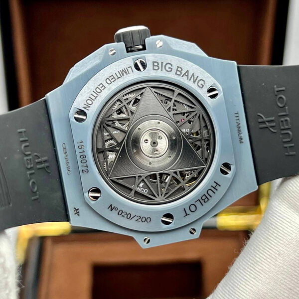 Мужские часы Hublot Big Bang графитовый 155570-6