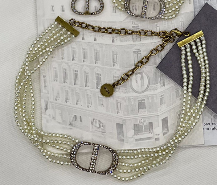 Колье Christian Dior молочный 26313