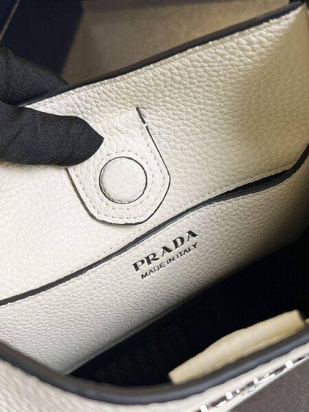 Сумка Prada женский кожа белый i8522436-1-9